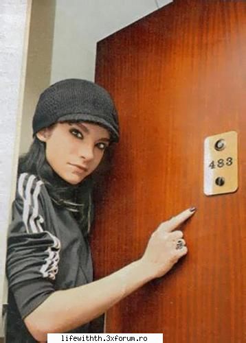 Poze - l-as papa:X=~p (ps.pe usa tb sa scrie ''sex here'' - Bill